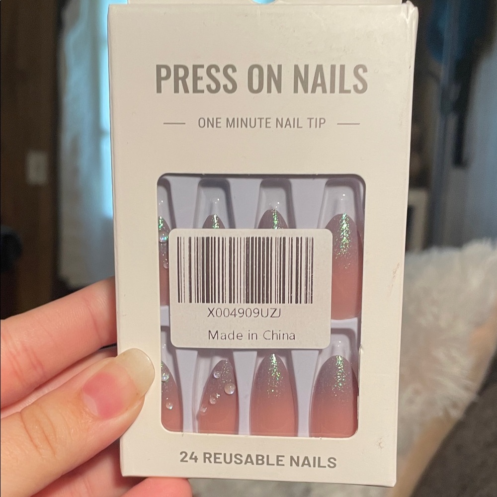 New in Box Glitter Ombre Press On Nails